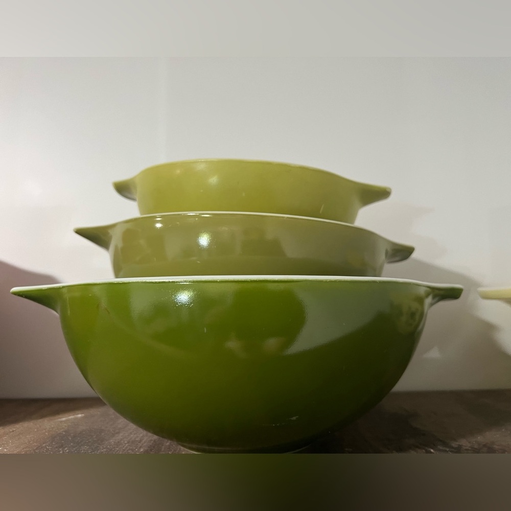 Pyrex- Verde Green Cinderella Bowls- set of 3